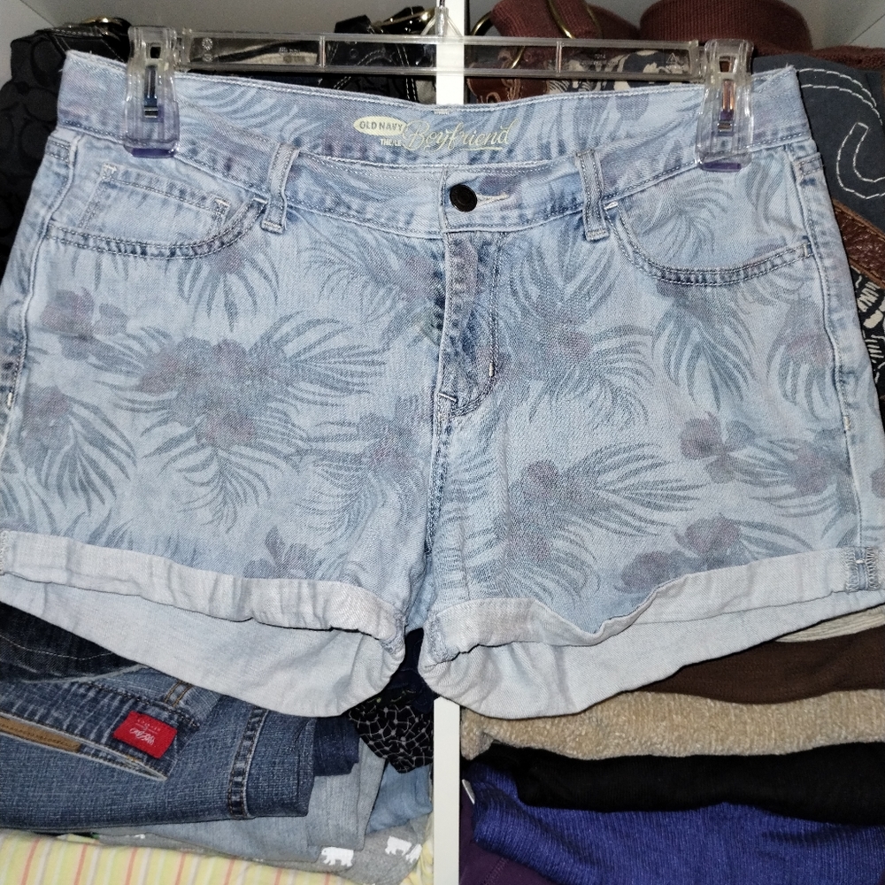 Old navy jean shorts size 8 boyfriend